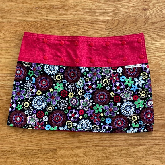 Sweet Spot NWOT 2-in-1Reversible Wrap Skirt (OS) - Picture 3 of 11